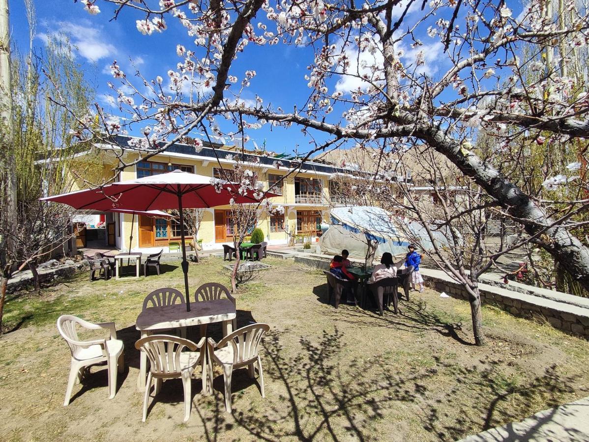 Snow Lion Ladakh Hotel Leh Kültér fotó